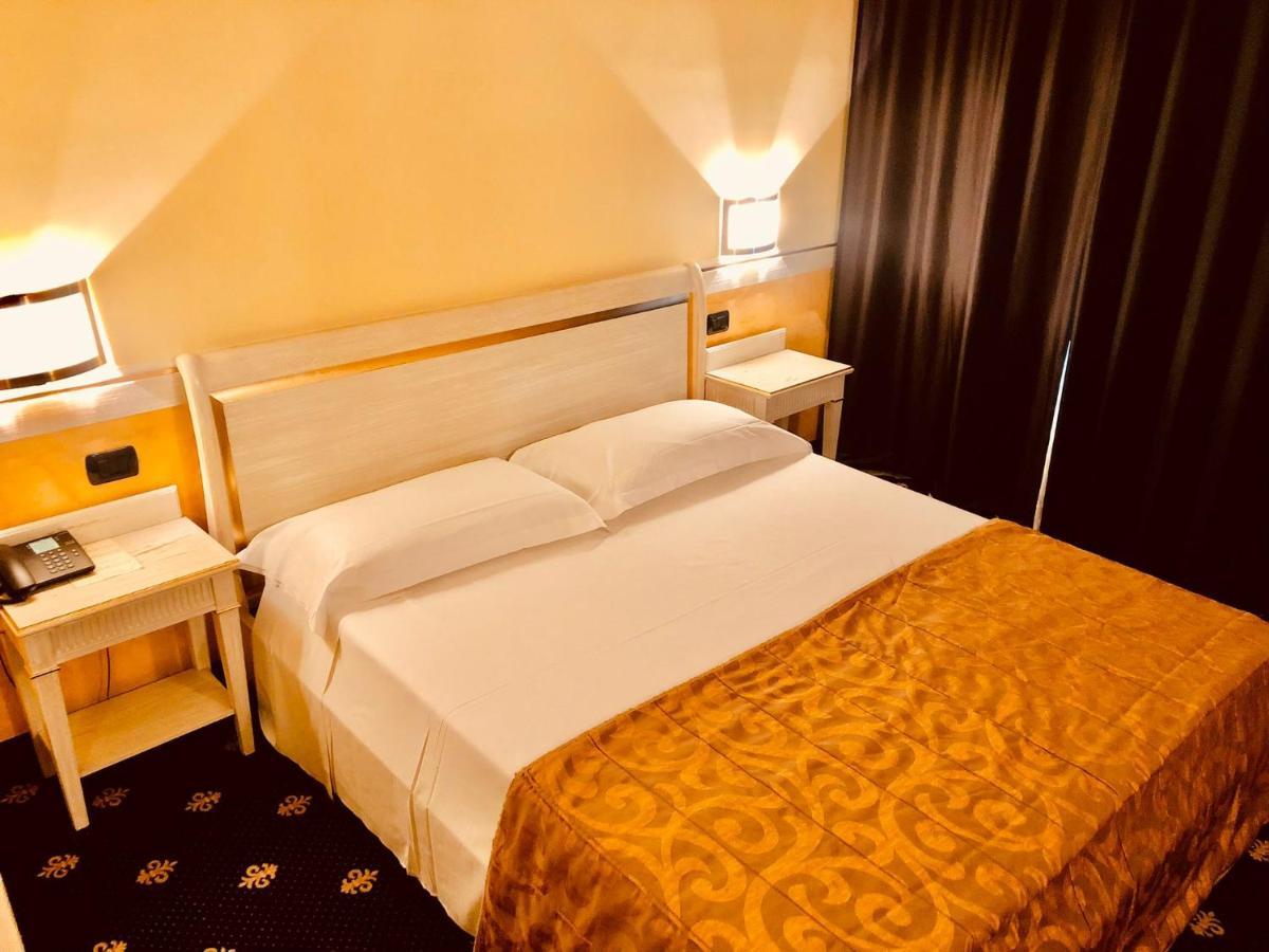 Motel Malpensa Inn & Hotel-Airport Казе Нуове Екстериор снимка