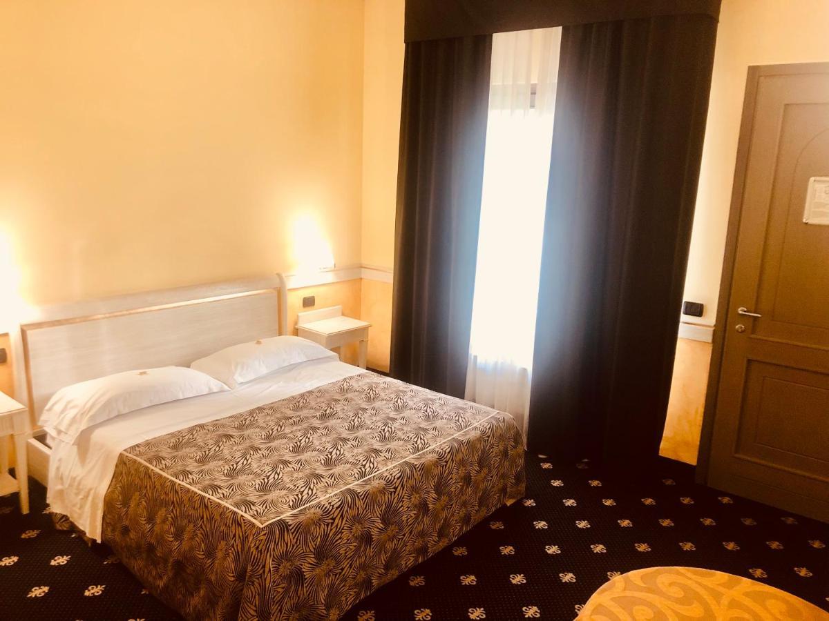 Motel Malpensa Inn & Hotel-Airport Казе Нуове Екстериор снимка