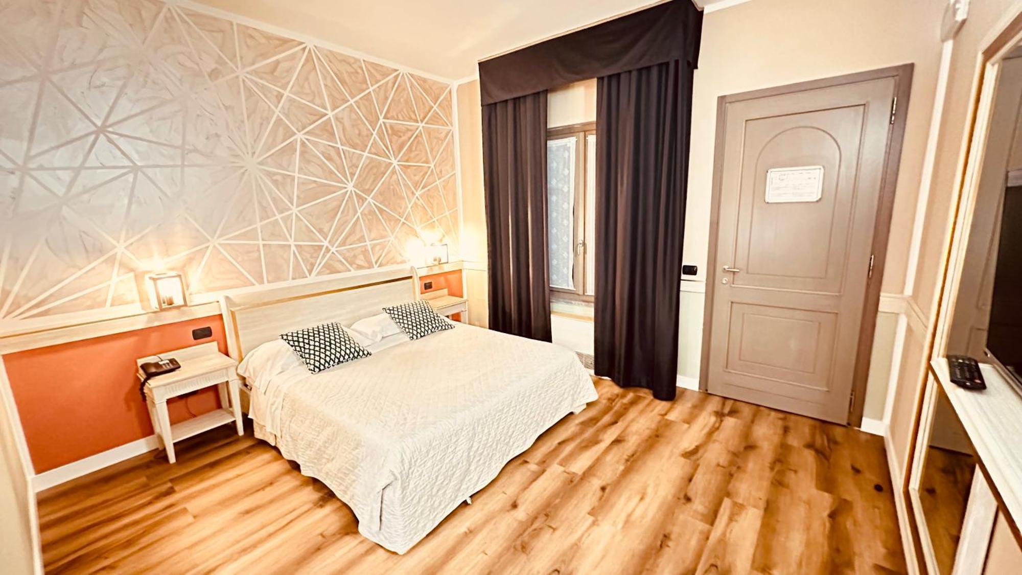 Motel Malpensa Inn & Hotel-Airport Казе Нуове Екстериор снимка